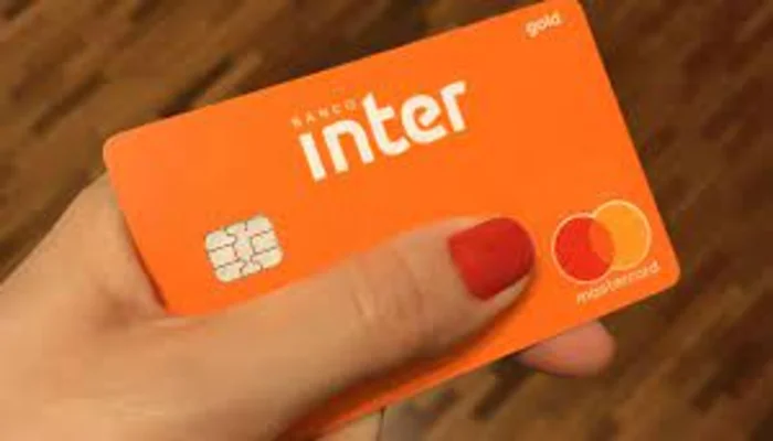 O Banco Inter permite a emissão de cartões de crédito